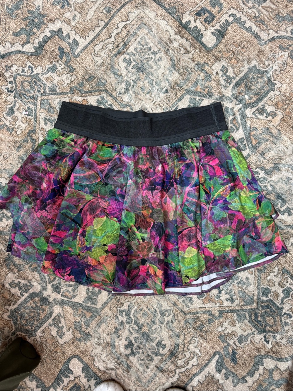 Lululemon Hotty Hot High Rise Floral Skirt Skort Size 8